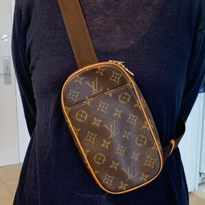 COPY - Louis Vuitton Monogram Pochette Gange
